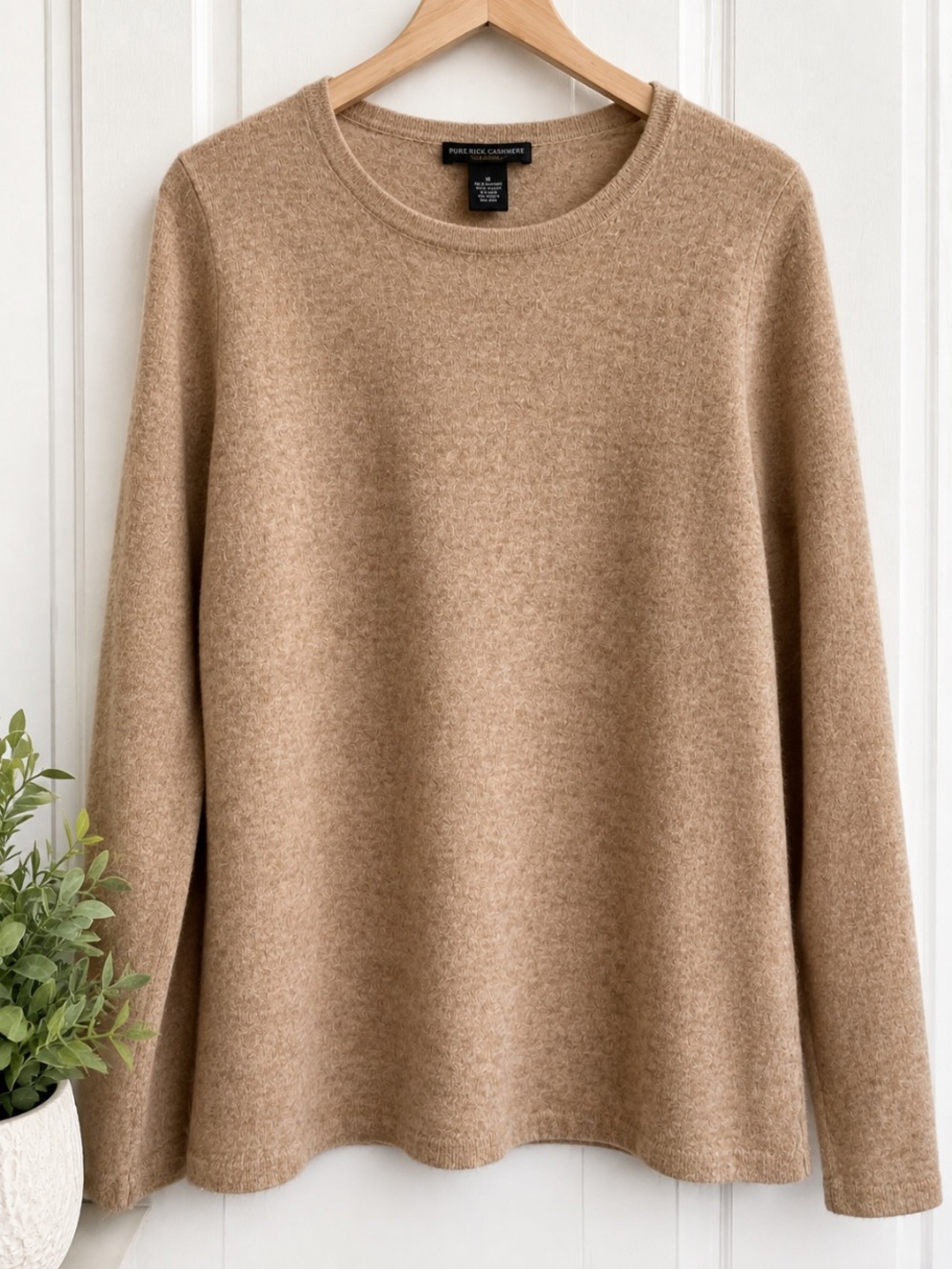 Preswick & Moore Neutral Beige Cashmere Crewneck Sweater size medium